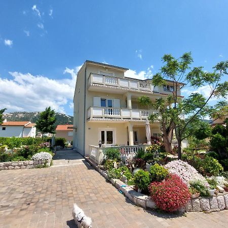 Apartments Velinka Mundanije Zewnętrze zdjęcie