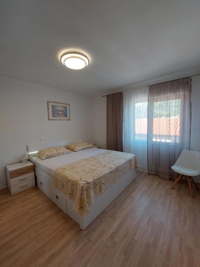 Apartments Velinka Mundanije Zewnętrze zdjęcie