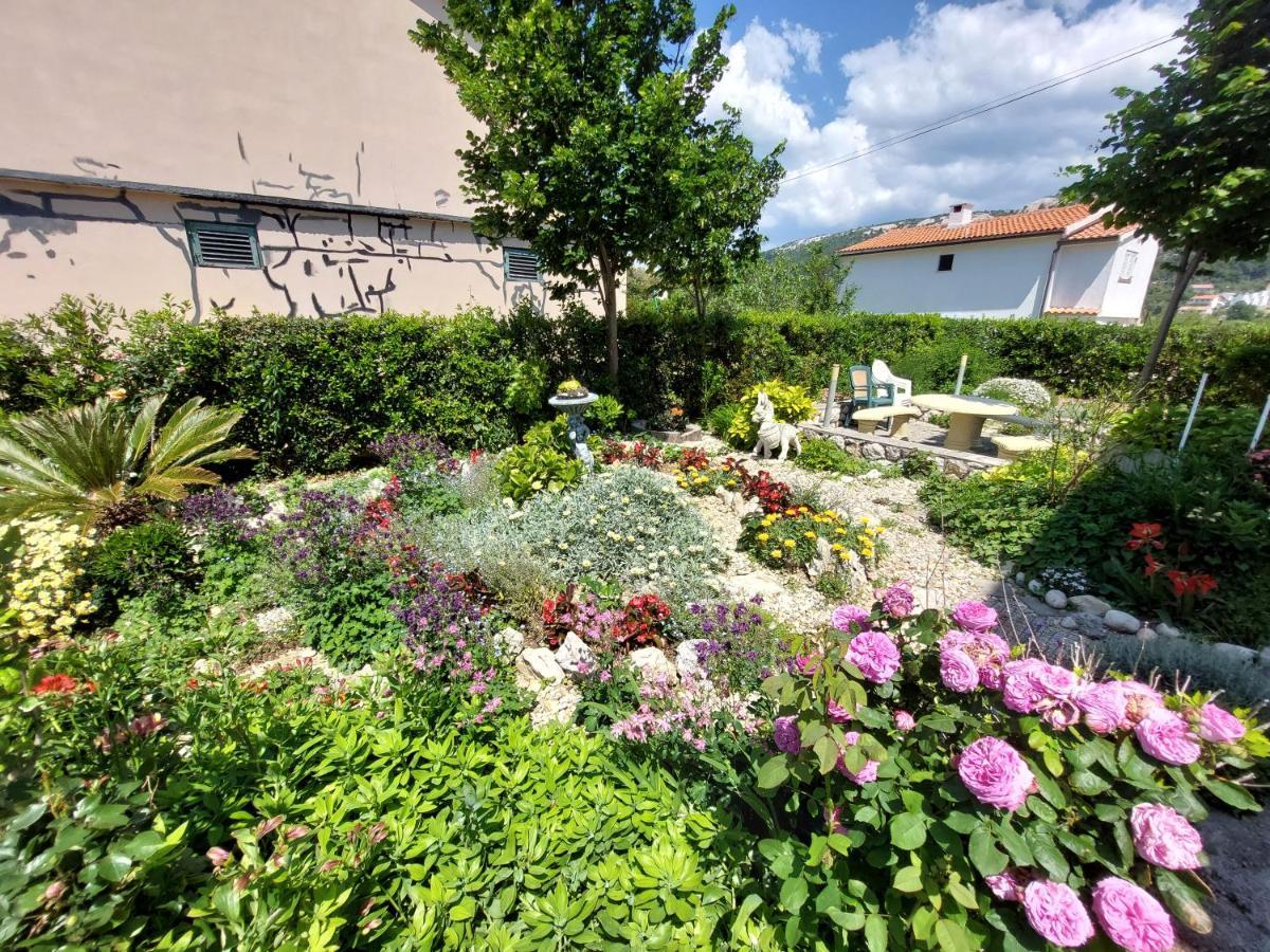 Apartments Velinka Mundanije Zewnętrze zdjęcie