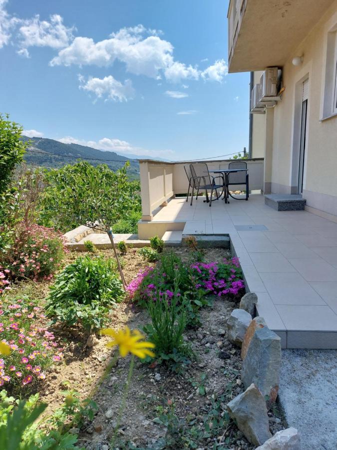 Apartments Velinka Mundanije Zewnętrze zdjęcie