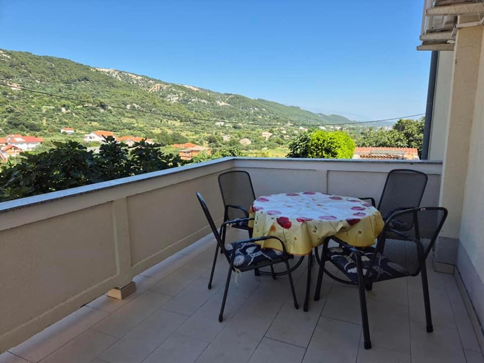 Apartments Velinka Mundanije Zewnętrze zdjęcie