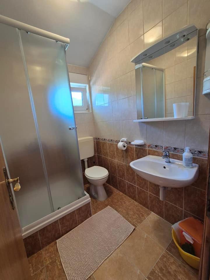 Apartments Velinka Mundanije Zewnętrze zdjęcie